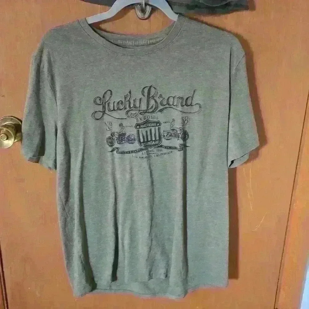 2 men's Large sized green tee shirts. 1 Lucky brand and 1 demim & flower brand. - Picture 3 of 8